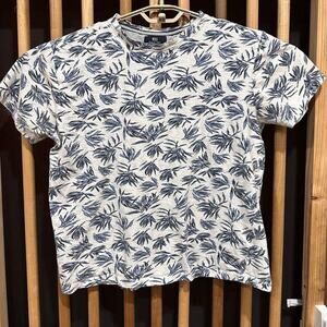 MBX T Shirt Men Size M Blue White All Over Print Floral Short Sleeve 100% Cotton